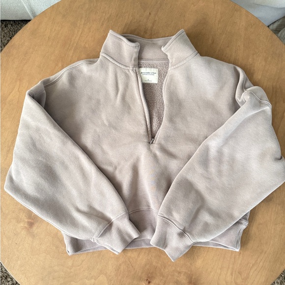 Abercrombie & Fitch Tops - Women's Abercrombie Beige Quarter-Zip Sweater